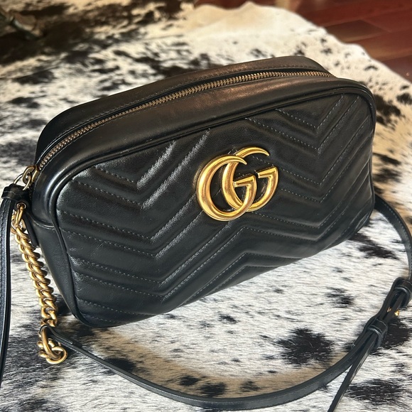 Gucci Marmont Small Shoulder Bag - Picture 3 of 16